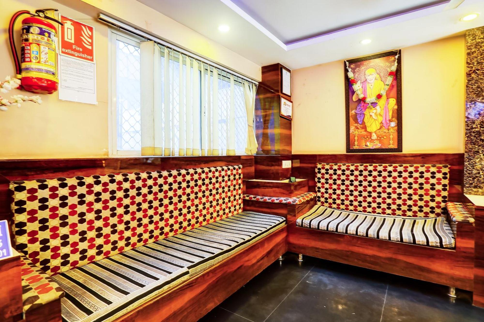 Super Hotel O Vaishnavi Inn Hyderabad Exterior foto